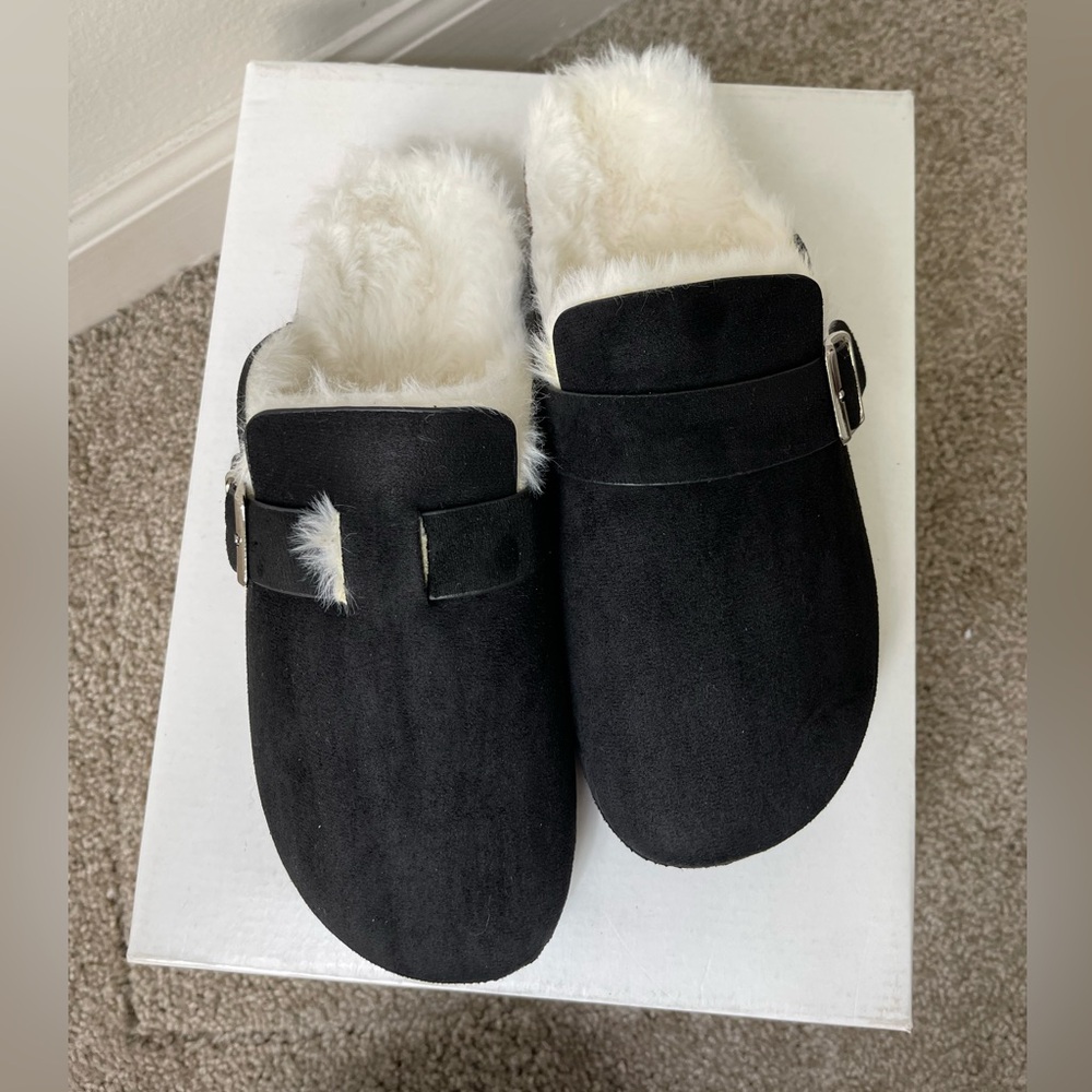 Cozy Slippers Black Shoes Home Size 8 or 39 NEW - Picture 5 of 6